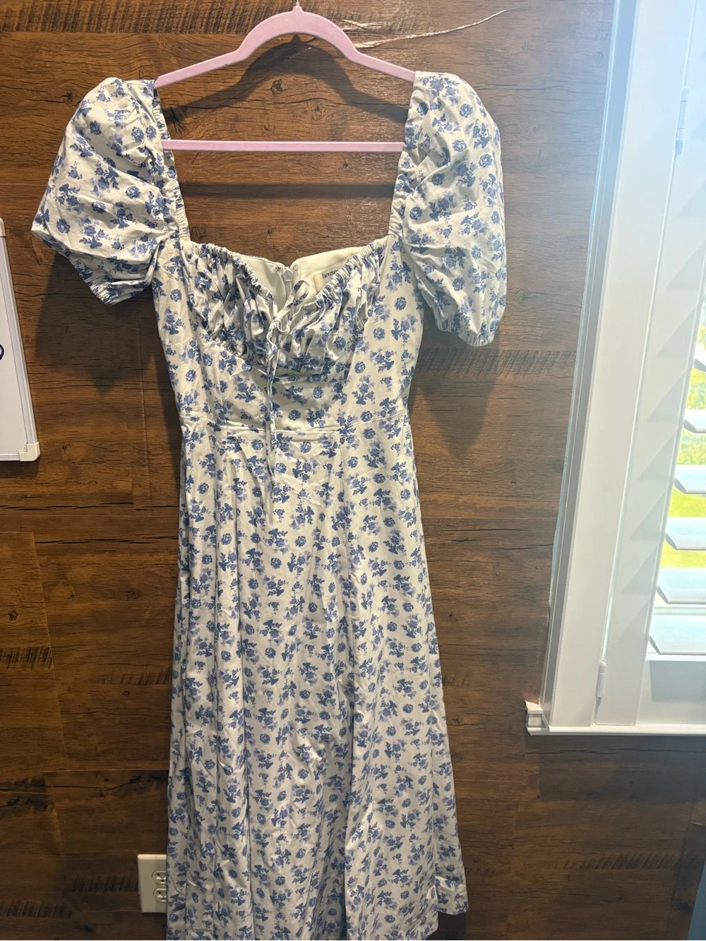 House of CB 'Tallulah' Blue Floral
Puff Sleeve Midi Dress - Picture 2 of 11